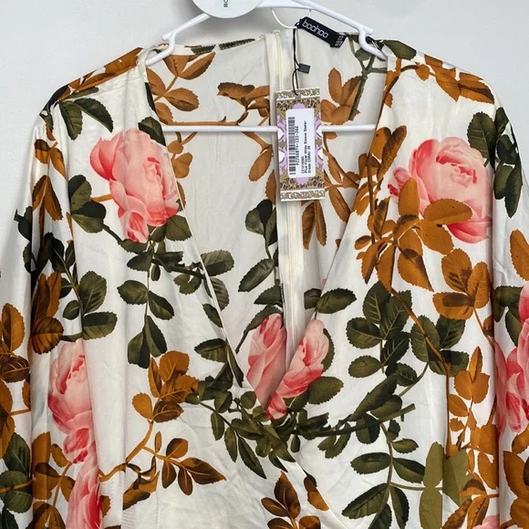 PLUS FLORAL WIDE SLEEVE SKATER DRESS CORAL - Picture 3 of 5